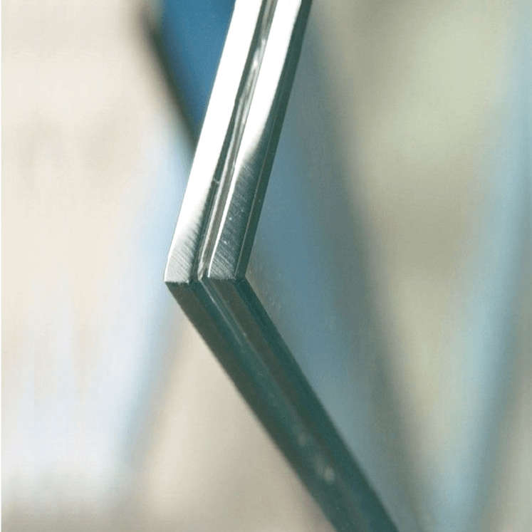 What is the difference between laminated glass and ordinary glass